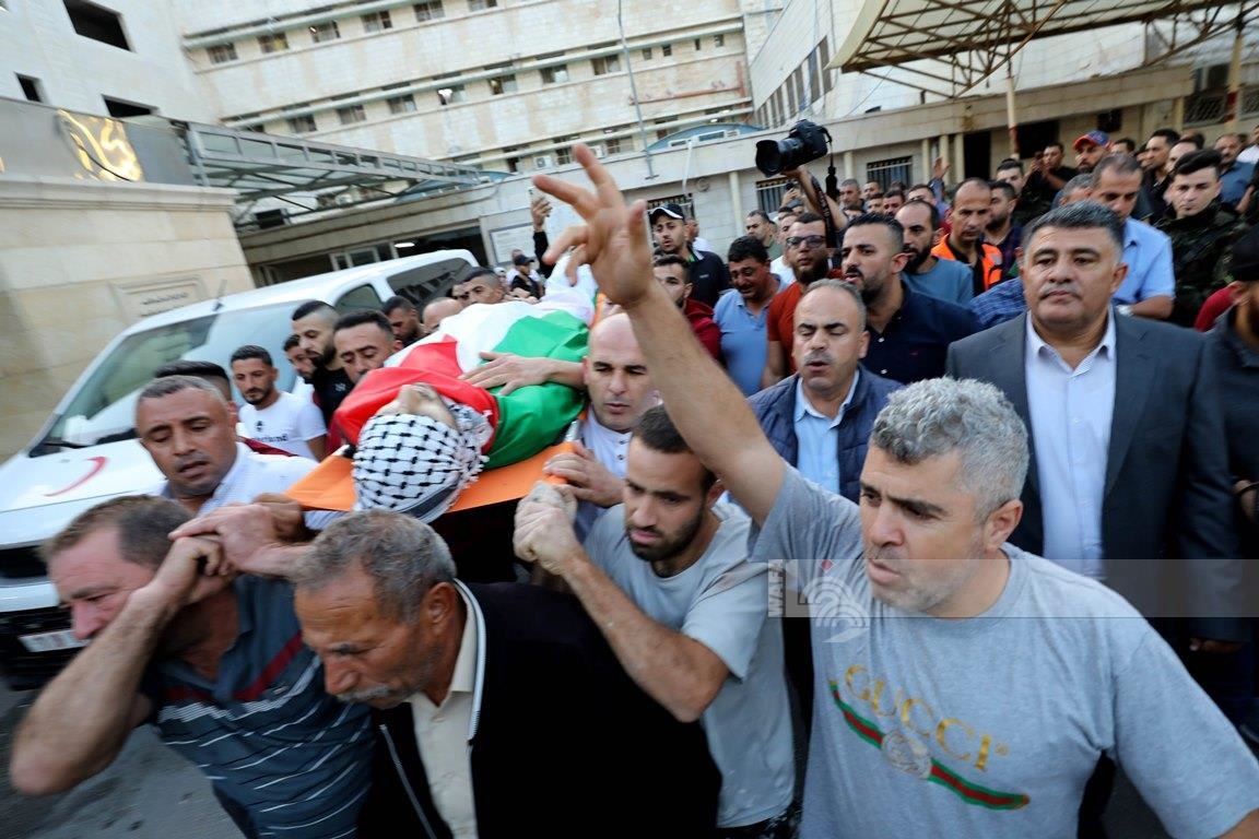 جانب من التشييع